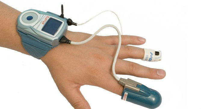 The WatchPAT measures oxygen levels, and snoring to enable doctors to monitor and diagnose sleep apnea at home.