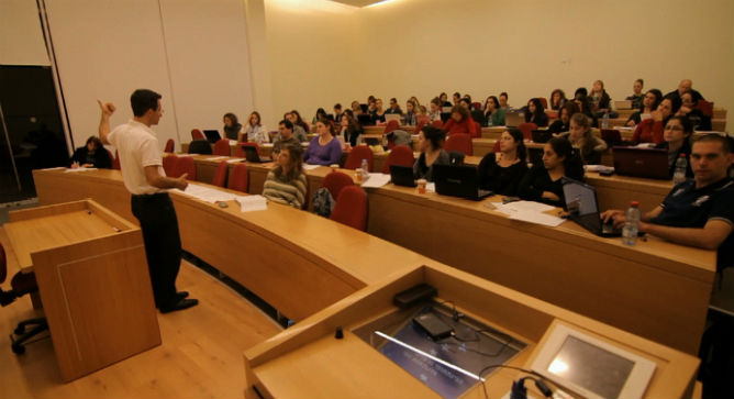 Ben Shahar lecturing