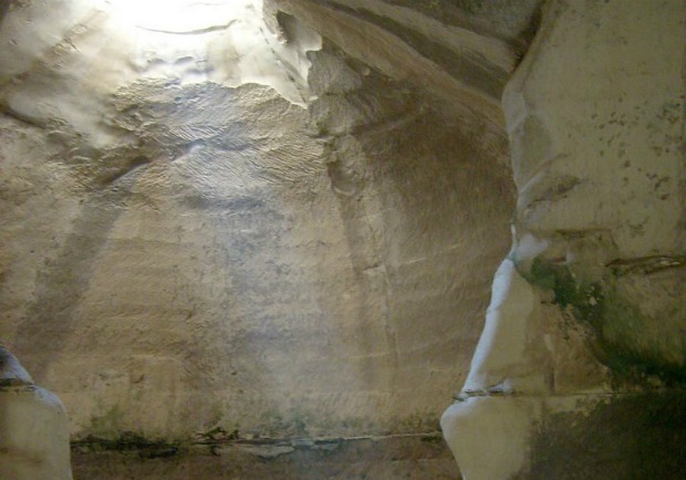 One of the Bell Caves. Photo courtesy of Wikimedia Commons.