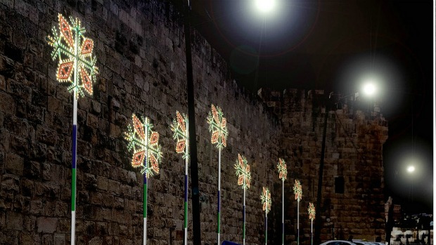 Rosoni de Cagna’s street lights.