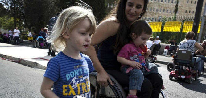 An increasing number of hotels in Israel are making hotel stays much easier for people with a variety of different disabilities. Photo by Ilia Yefimovich/Flash90.