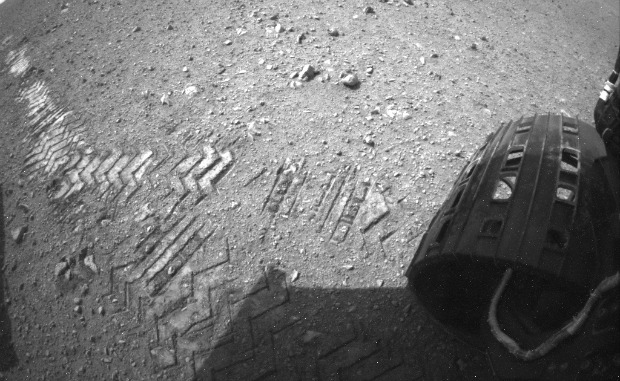curiosity-image The image shows a close-up of track marks left by NASA's Curiosity rover. Image courtesy of NASA/JPL-Caltech.