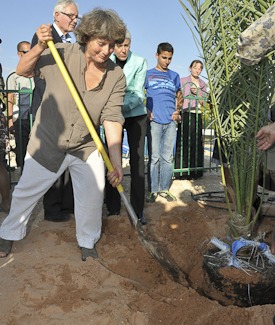 Sallon really digs her work.