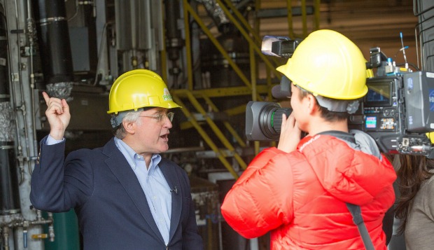 CEO Robert Johnsen explaining to a Japanese TV crew about Primus Green Energy's STG+ process.
