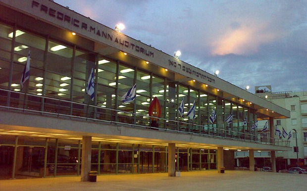 fredric-mann The Mann Auditorium before renovation. Photo courtesy of Wikimedia Commons