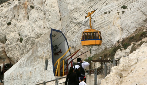 The cable car at Rosh Hanikra travels at an angle of 60 degrees. Photo by Flash90