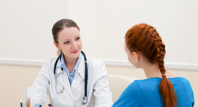 Doctors who get checkups and screenings are a better influence on patients. Image via Shutterstock.com
