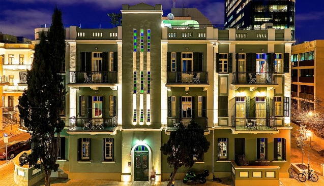 The Alma lures guests with its chef restaurant. Photo by Itay Sikolsky