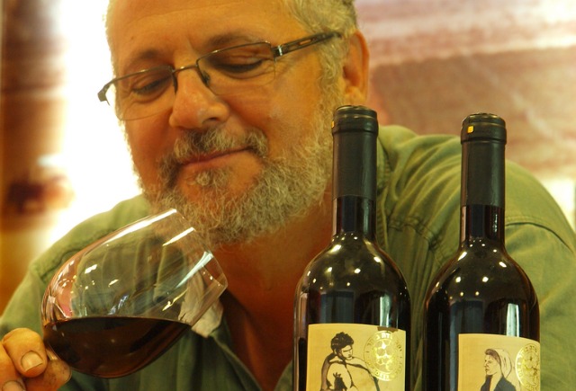 Zvi Remak at Sde Boker Winery. Photo by Tal Gluck