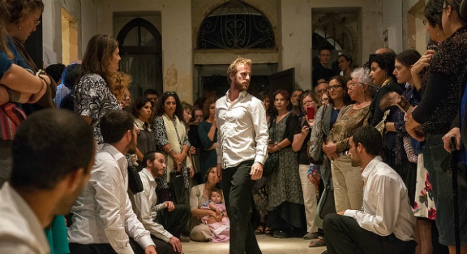 Hananya Schwartz performing with Ka'et at the opening night of the Jerusalem Biennale of Contemporary Jewish Art. Photo by David Vinocur