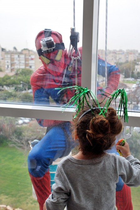 Schneider Children's Medical Center window washers