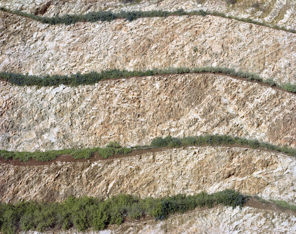 Roei Greenberg_Road Cut-passing-Tel-Hatzor