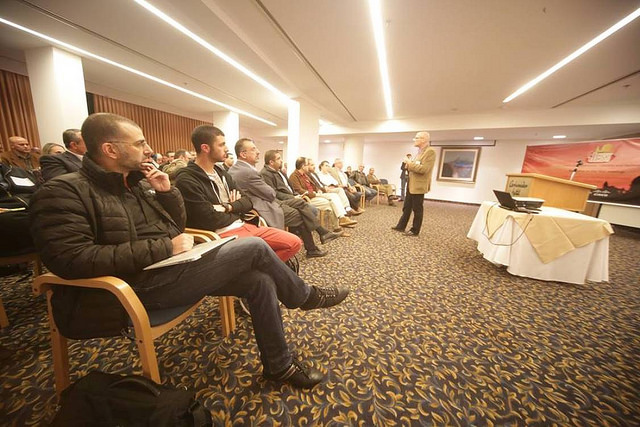 Gai Hetzroni of Cisco speaking at the JEST meet-up.