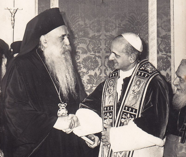 Patriarch of Constantinople Athenagoras and Pope Paul VI meeting in Jerusalem in 1964.