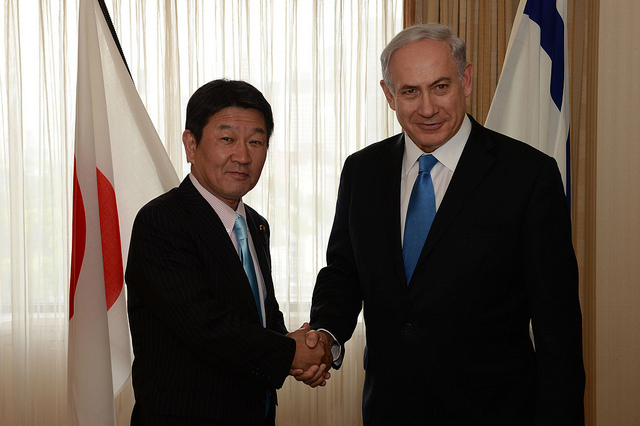 Prime Minister Netanyahu with Japan’s Economy Minister, Toshimitsu Motegi, in April 2014. Photo by Kobi Gideon/GPO