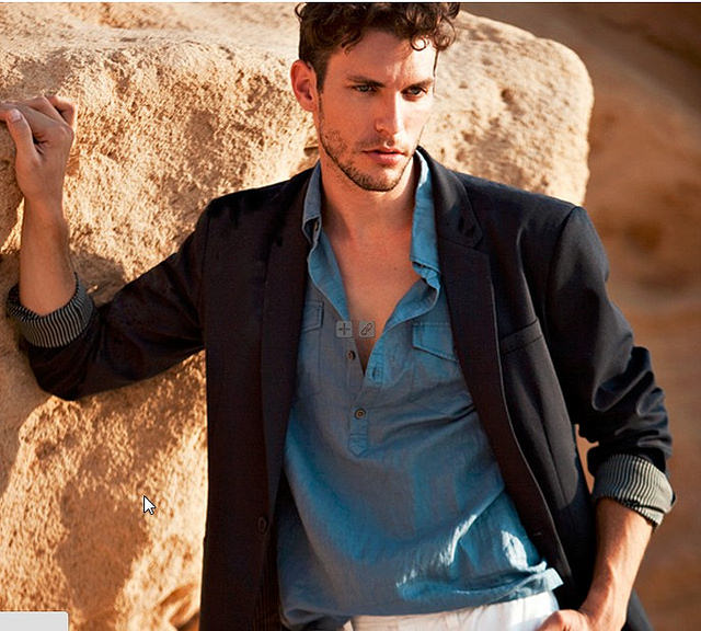 Idan Roll in the Sela campaign. Photo by Alexander Lipkin