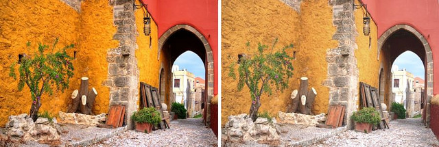 Here is the difference between a regular display and one powered by Qlight’s technology.