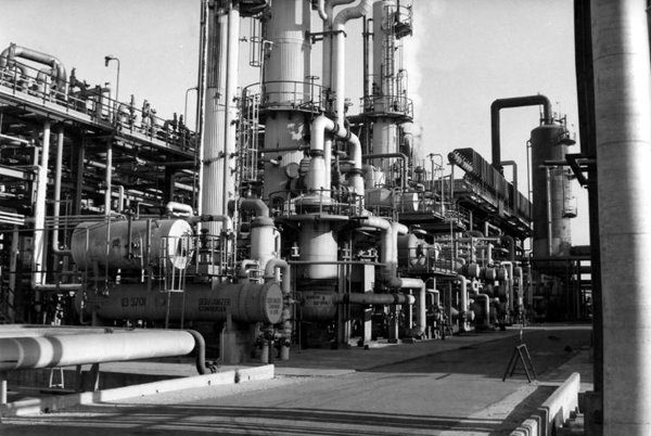 Oil-Refineries-Haifa_1