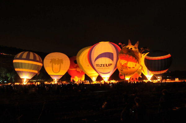 hot air balloon festival - gp balon - night glow 1