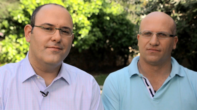Consumer Physics cofounders Damian Goldring (PhD in electro-optics) and Dror Sharon.