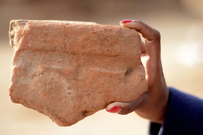 A Fragment of a basin used by the ancient Egyptians to produce beer. (Photo: Yoli Shwartz, courtesy of the Israel Antiquities Authority).