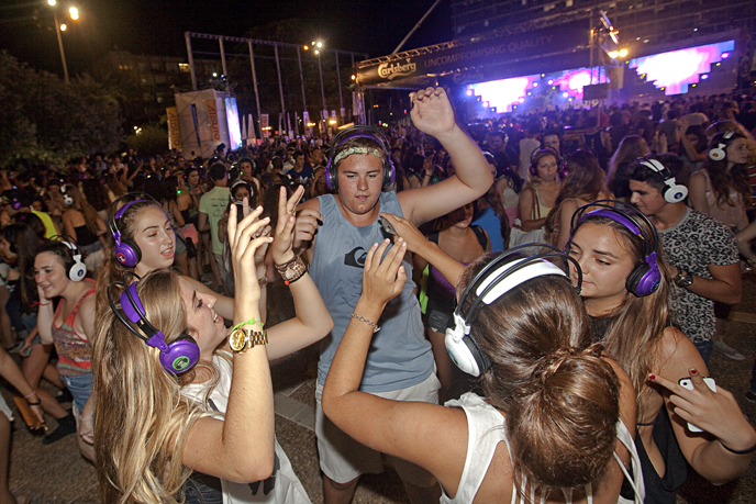 The annual headphones dance party takes place at Rabin Square from 10pm. (Photo by Dror Garti/Flash 90)
