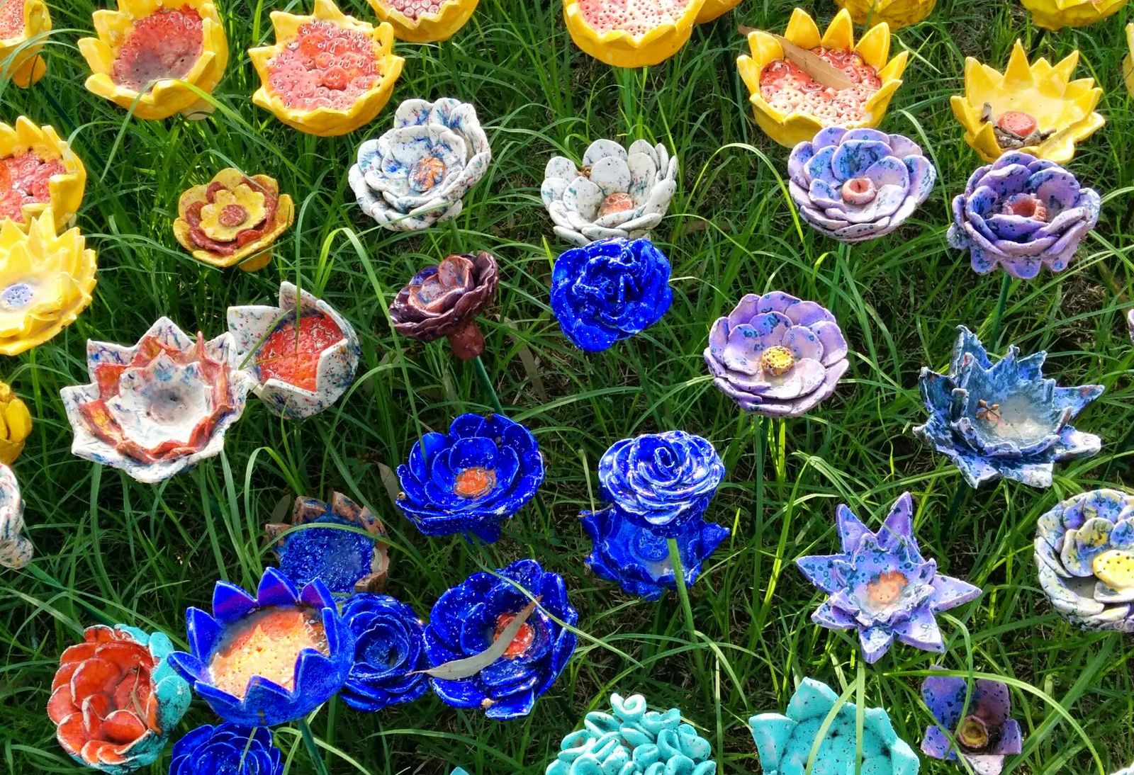 Ceramic flower garden at the Eretz Israel Museum. Photo by Viva Sarah Press Ceramic flower garden at the Eretz Israel Museum. Photo by Viva Sarah Press