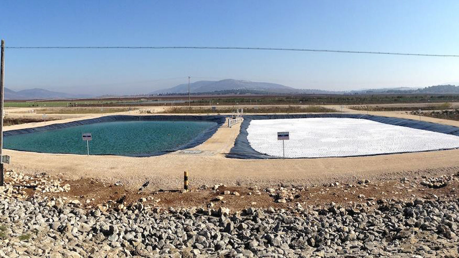 TopUp balls floating on an Israeli reservoir in Eshkol. Photo courtesy NeoTop Water Systems 