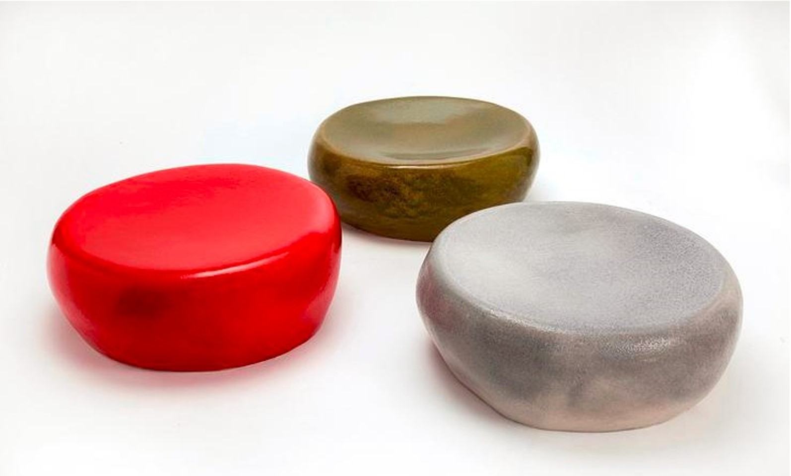 Ceramic cocktail tables by Ifat Shterenberg. Photo via ifatshterenberg.com Ceramic cocktail tables by Ifat Shterenberg. Photo via ifatshterenberg.com