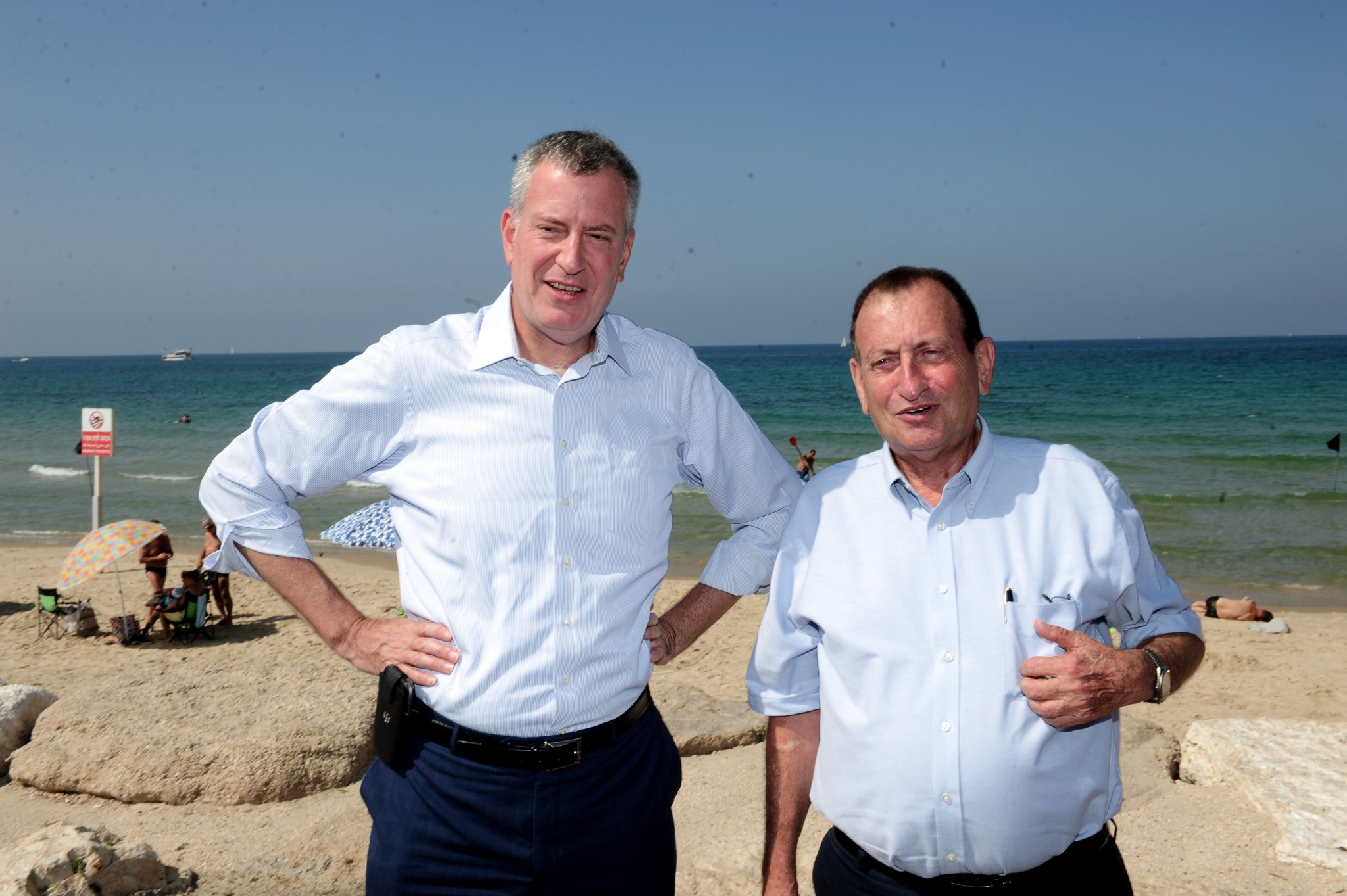 Ron Huldai, Mayor of Tel Aviv-Yafo, hosts Bill De Blasio, Mayor of New York City. Photo by Kfir Sivan