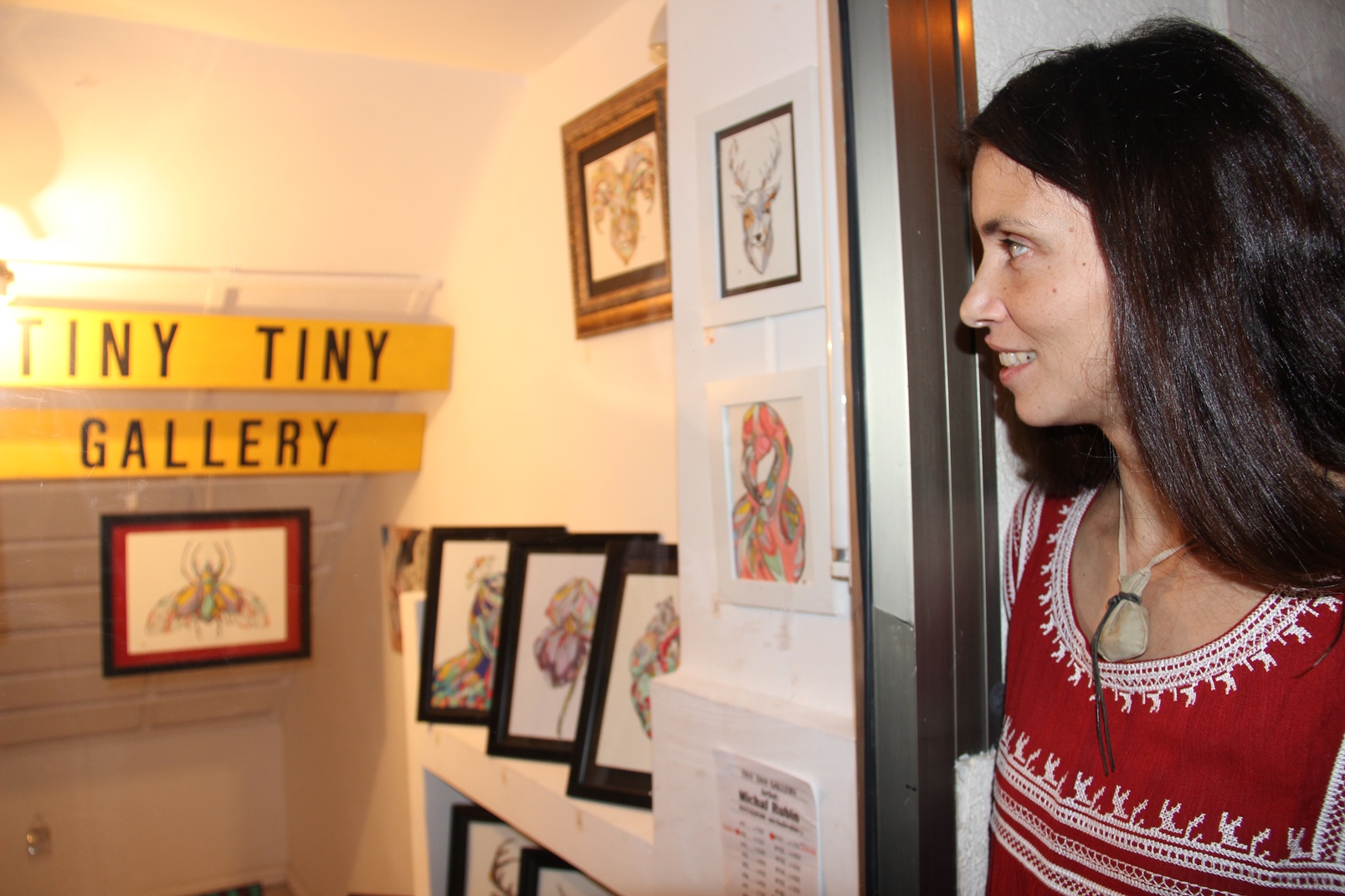 Cohen outside her gallery on opening night for Michal Rubin’s show. Photo by Perl Samama