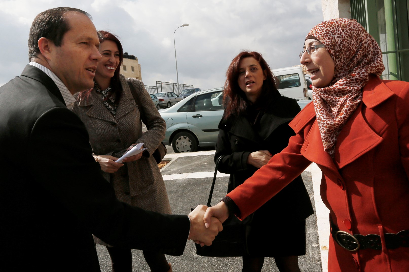 Jerusalem mayor Nir Barkat greeting Arab teachers at the Center for Excellence You-niversity in Beit Hanina, February 2014. Photo by Miriam Alster/FLASH90 Jerusalem mayor Nir Barkat greeting Arab teachers at the Center for Excellence You-niversity in Beit Hanina, February 2014. Photo by Miriam Alster/FLASH90