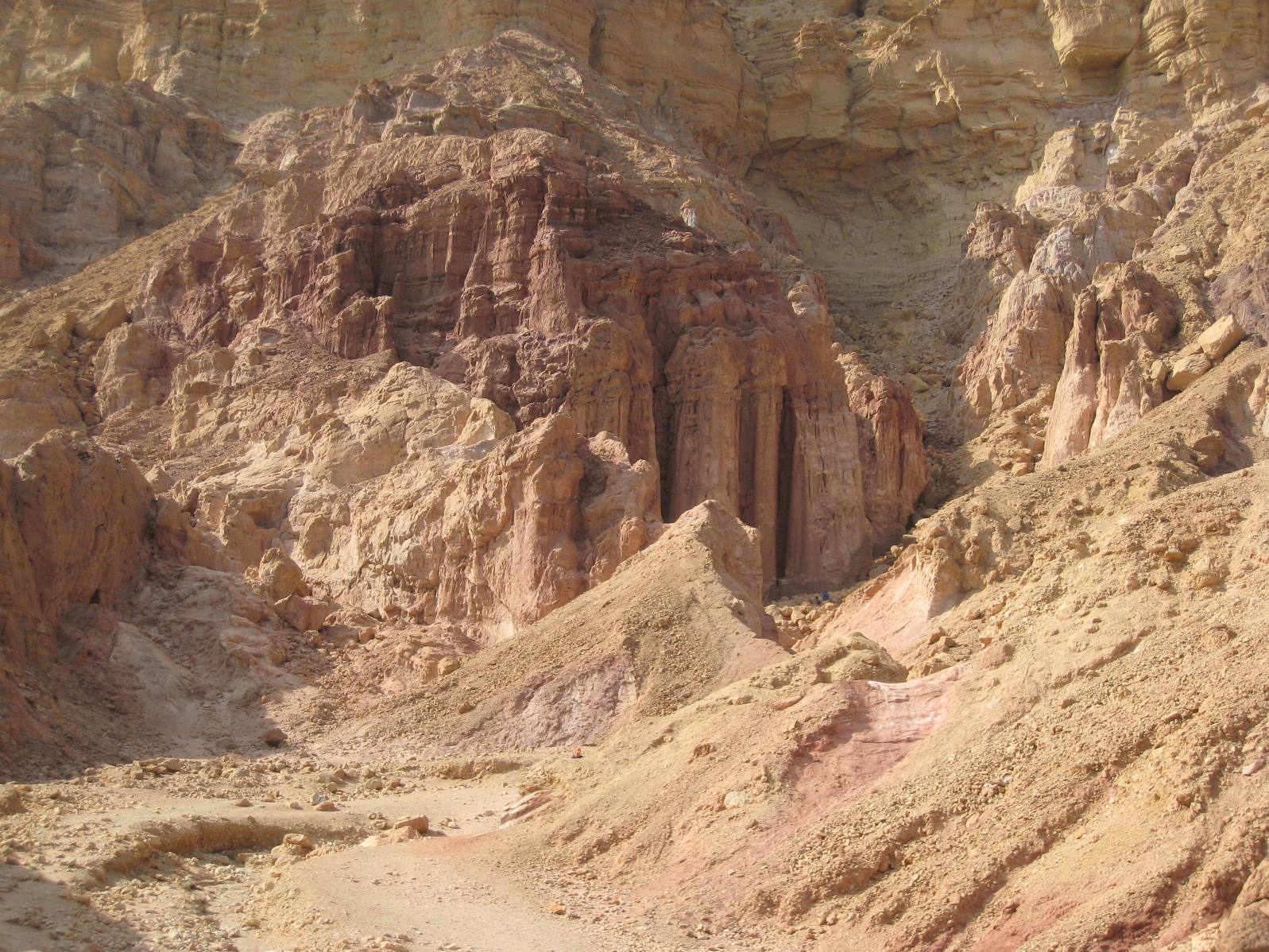 Amram’s Pillars is a natural rock formation at the end of a short canyon. Photo by Brian Blum