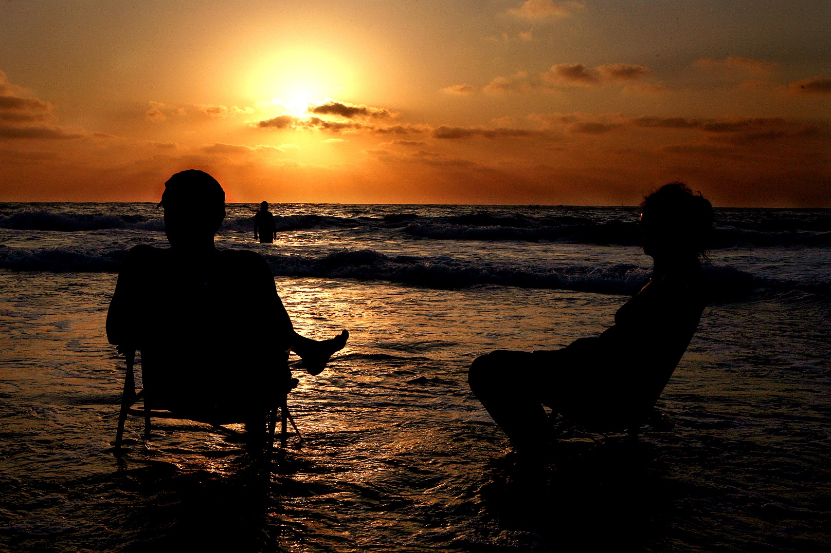 Sunset at Palmahim Beach. Photo by Yossi Zamir/FLASH90