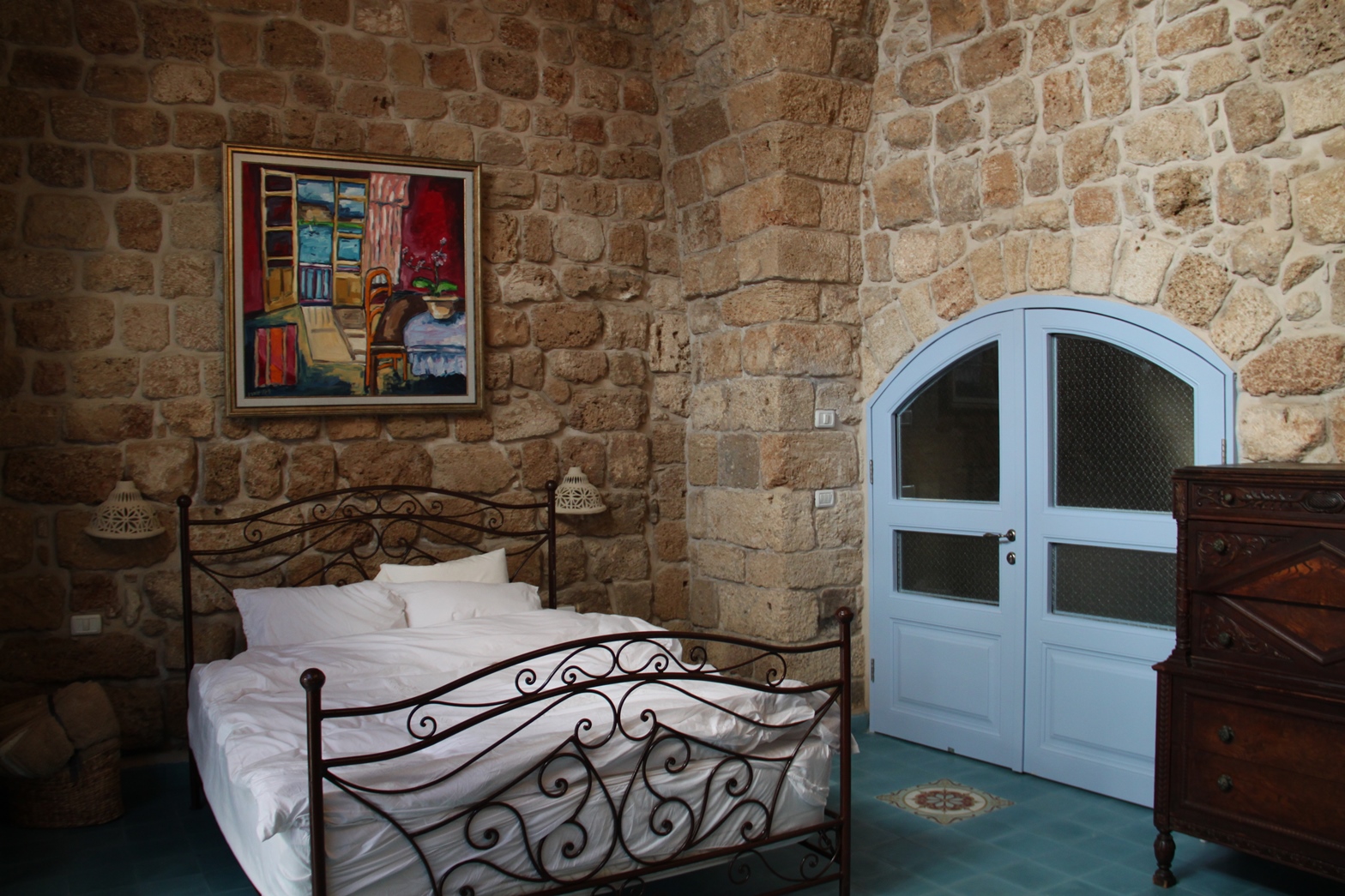 Arabesque has three residential units. Photo by Micha Fallenberg Arabesque has three residential units. Photo by Micha Fallenberg