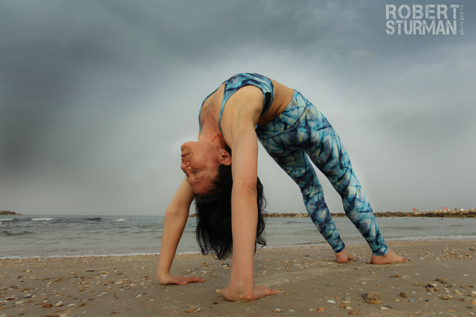 Ayelet Mor doing yoga in Tel Aviv. Photo by Robert Sturman