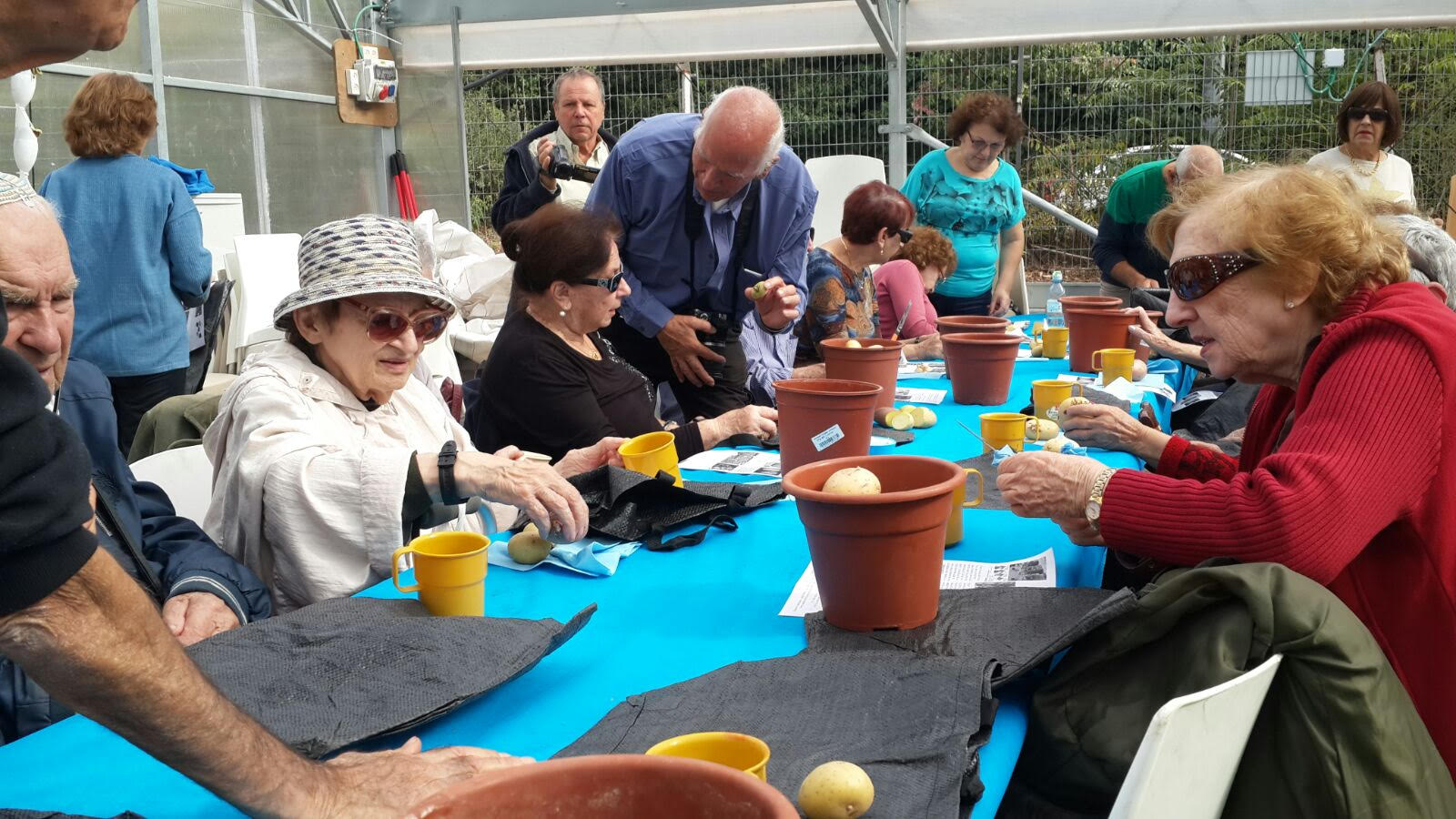 A seniors and Holocaust survivors program at the Jerusalem Botanical Gardens. Photo: courtesy