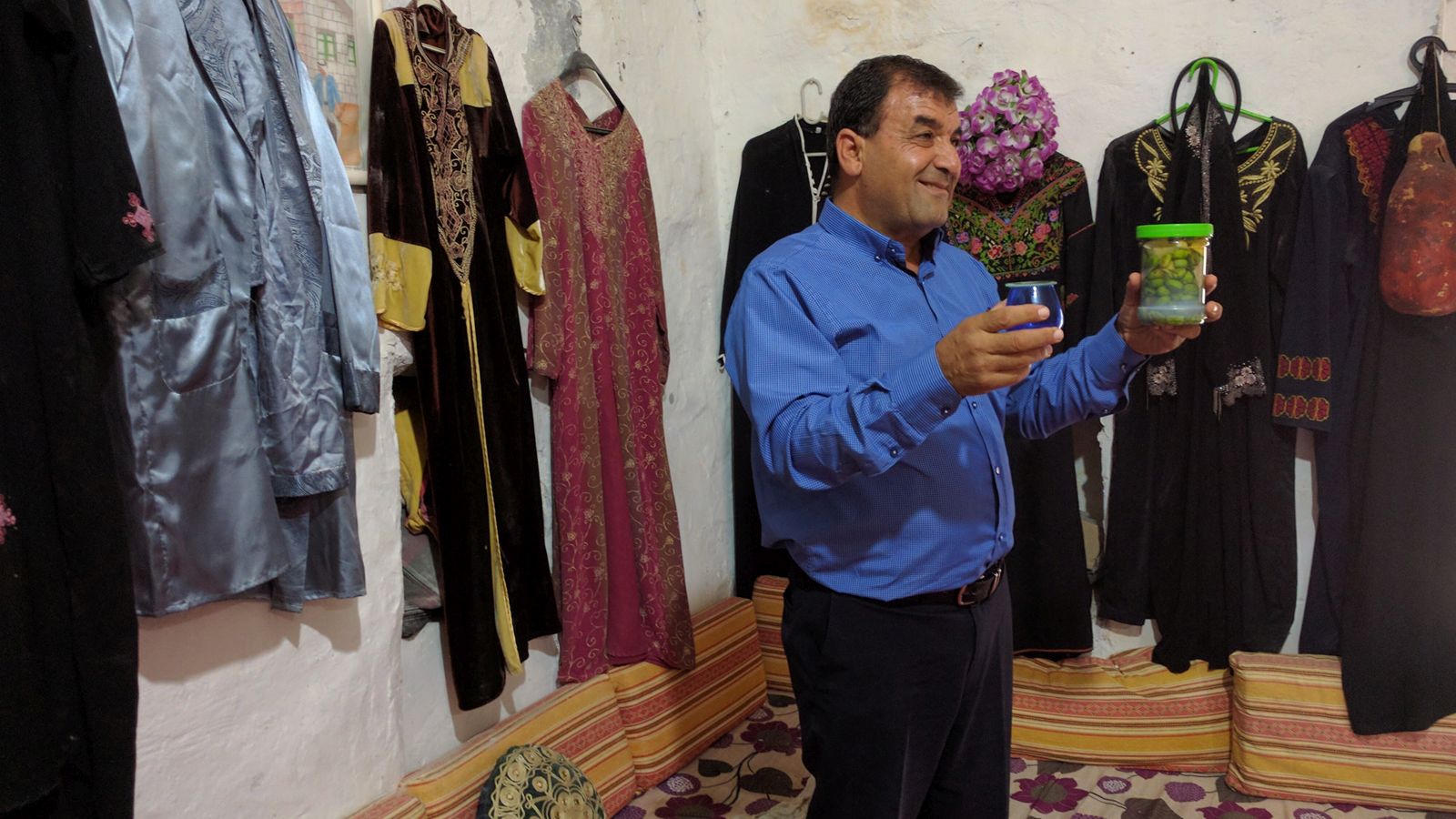 Dr. Mazen Ali talking olive oil in Deir Hanna. Photo by Viva Sarah Press Dr. Mazen Ali talking olive oil in Deir Hanna. Photo by Viva Sarah Press