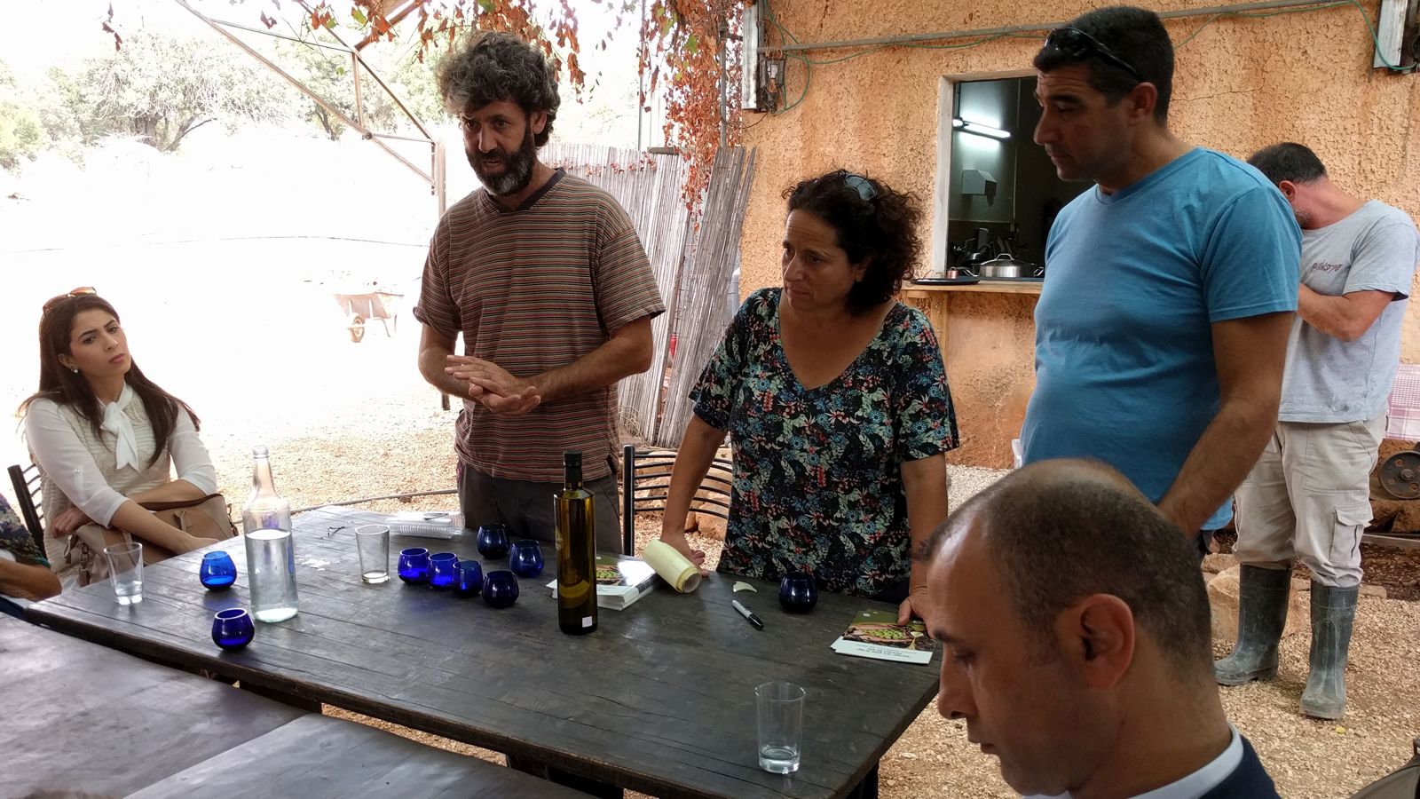 Oil tastings at Ein Camonim. Photo by Viva Sarah Press Oil tastings at Ein Camonim. Photo by Viva Sarah Press