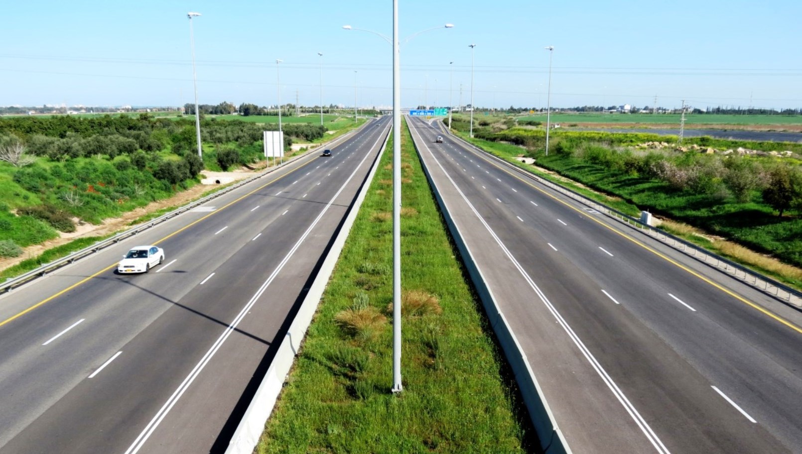 A major Israeli roadway fragments the natural habitats of the local wildlife population. Photo by Dov Greenblat/SPNI
