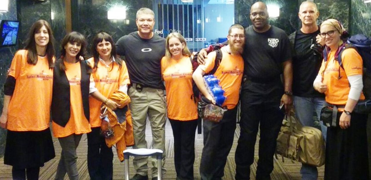Six volunteers from Israel’s United Hatzalah Psychotrauma and Crisis Response Unit are greeted in Houston. Team leader Miriam Ballin is at far right. Photo: courtesy