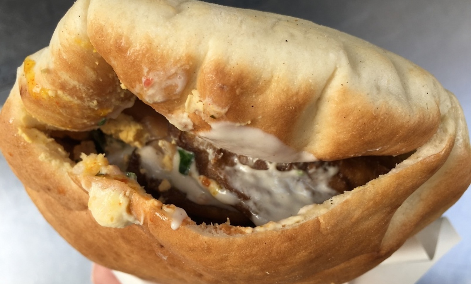 HaSabich Shel Oved in Givatayim. Photo by Lin Levy