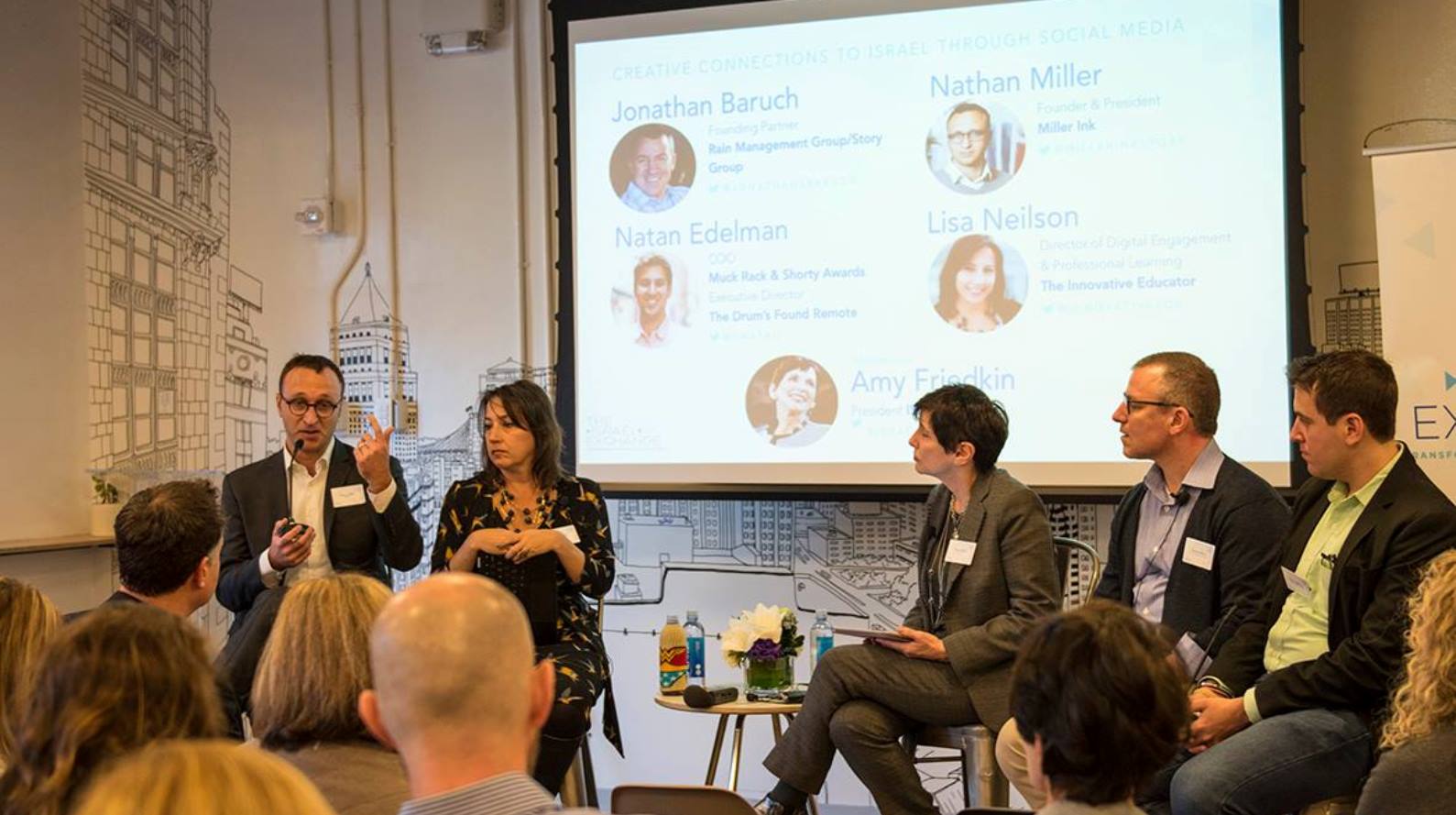 ISRAEL21c President Amy Friedkin, third from right, moderates the Creative Connections to Israel through Social Media workshop with Nathan Miller, Lisa Neilson, ISRAEL21c board member Jonathan Baruch and Natan Edelman. Photo by Juliana Crawford/Vibe Israel