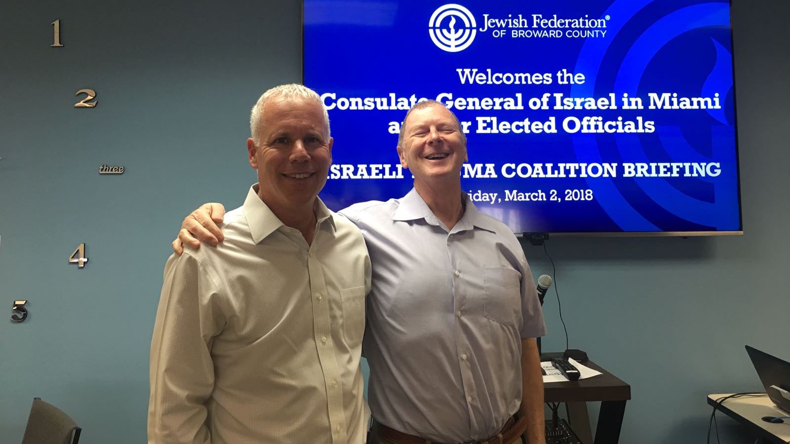 Israel Trauma Coalition professionals Yotam Dagan, left, and Alan Cohen led training session for 600 community leaders in southern Florida after the Parkland school shooting. Photo: courtesy