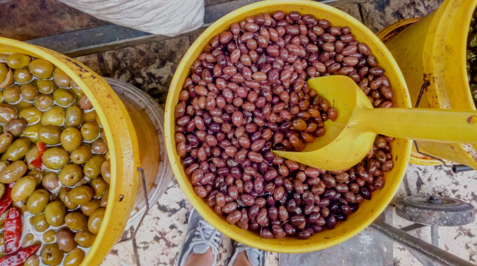 Olives the Acre open-air market. Photo by Jessica Halfin