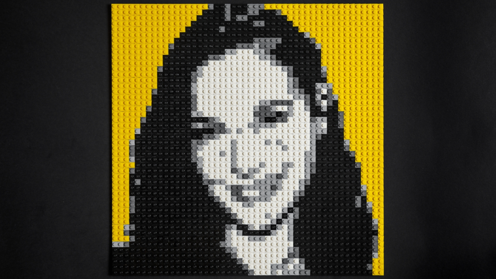 Gal Gadot in LEGO bricks. Photo by Nimrod Genishsar