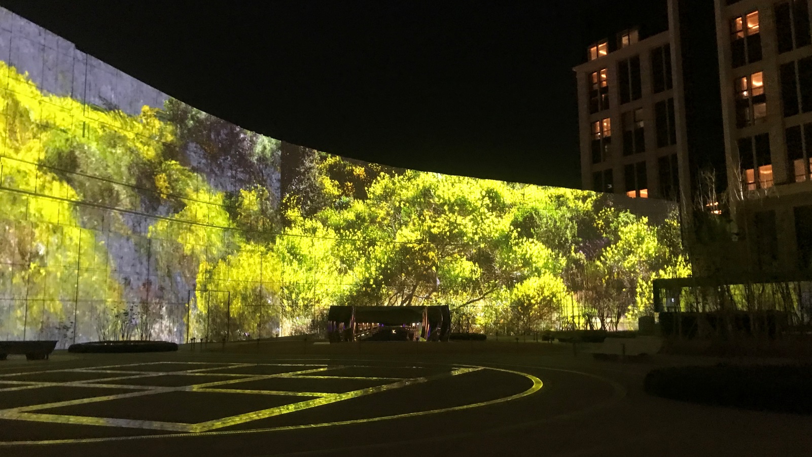 Niio display in the UK featuring the works of Italian digital artist Davide Quayola. Photo by Paradise City Art Space