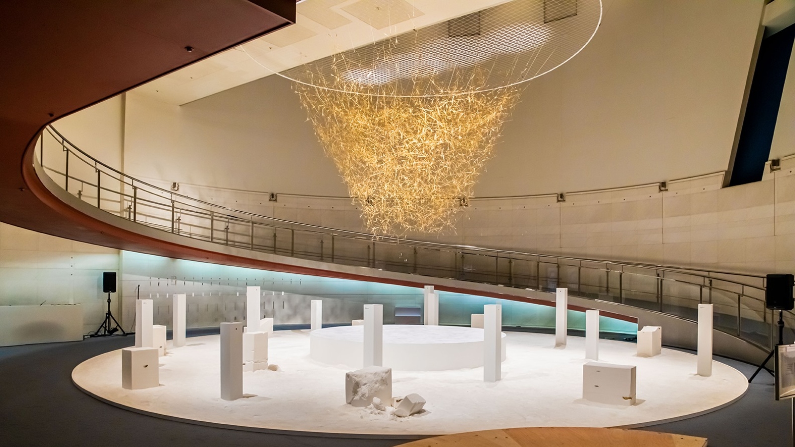 “Goren” displayed at Japan’s Spiral Arts Center, 2019. Photo courtesy of Hansen House Jerusalem
