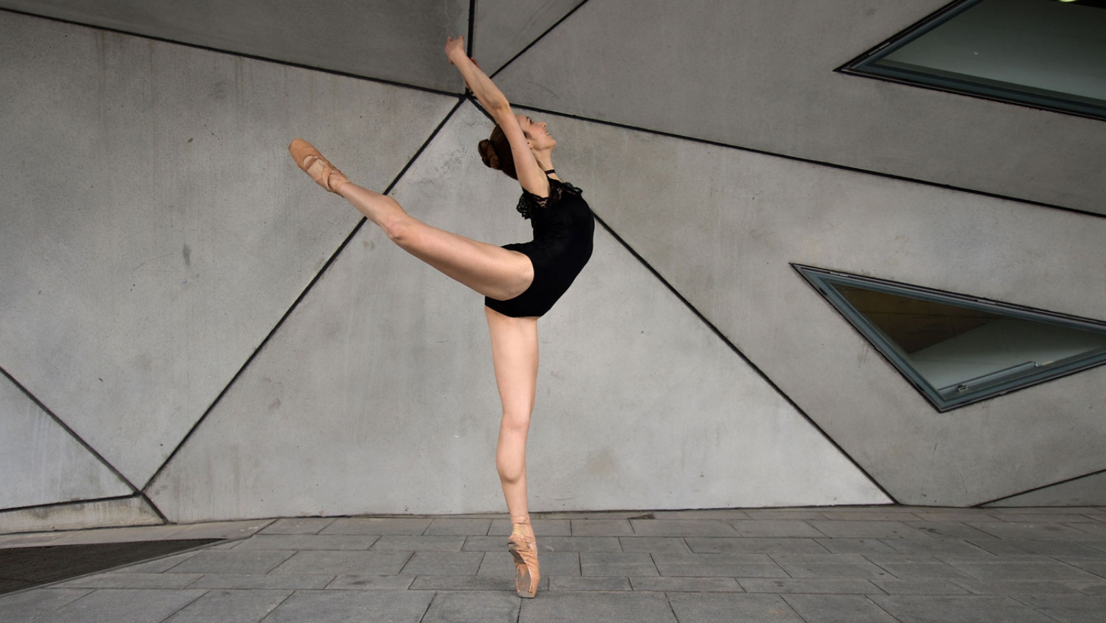 “Urballerina” at the Tel Aviv Museum of Art. Photo by Liel Anapolsky