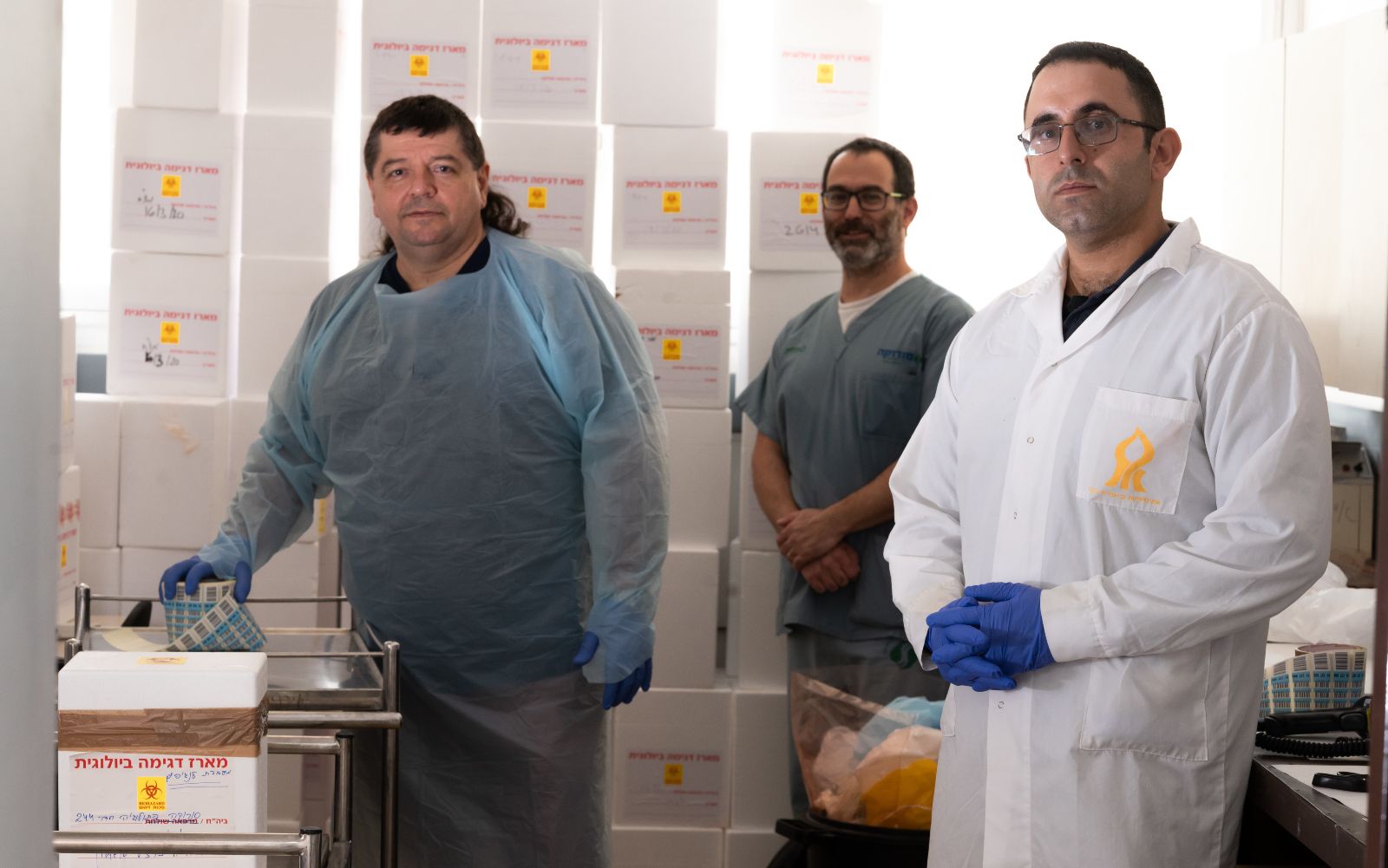 PhD student Avishay Edri, right, organized a volunteer drive to test blood samples. Photo by Dani Machlis/BGU